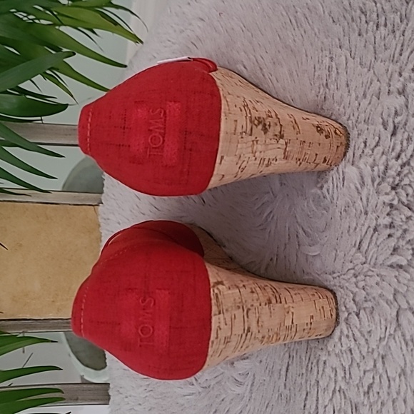 Toms Wedge Sandals ❤️ - Picture 5 of 10
